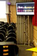 Dolmetschregie, Rednerpult mit Schwanenhals-Rednermikrofon, 46’’ LCD-Bildschirm und Stütze